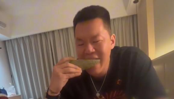 吃瓜的日子视频,一场网络现象的狂欢与反思