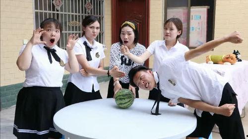 吃瓜纠结短剧,揭秘娱乐圈背后的故事