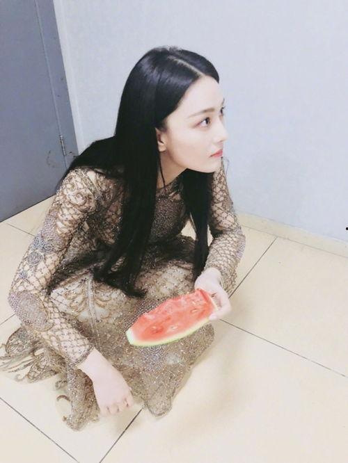 楚琪吃瓜,揭秘娱乐圈幕后故事